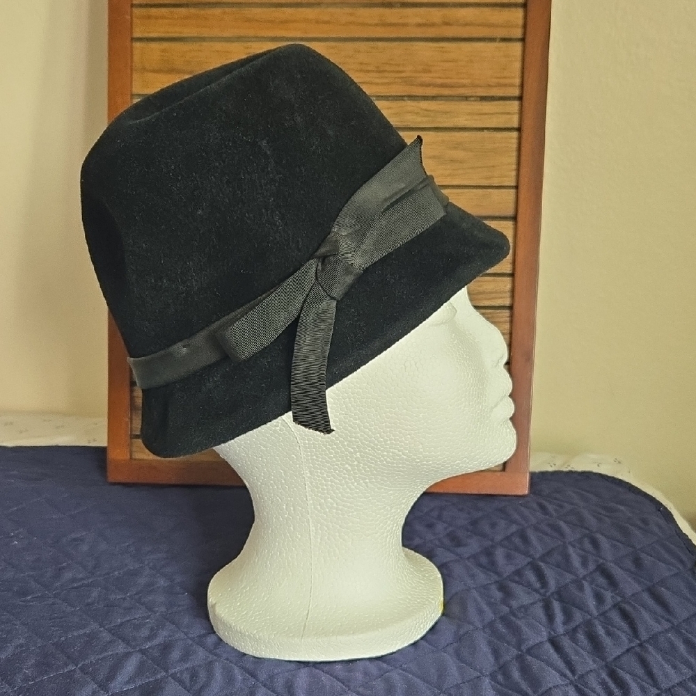 Elegant Black Fedora with Ribbon Accent